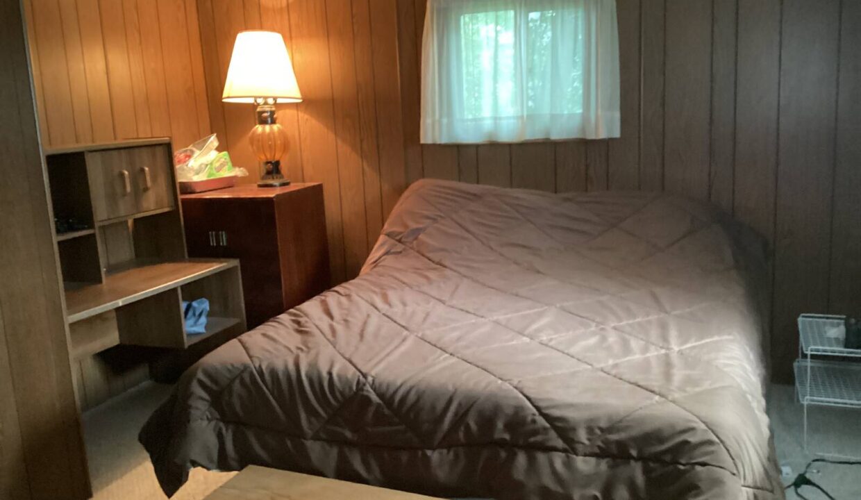 11549350-2hKKPZFTbSg5wJVL