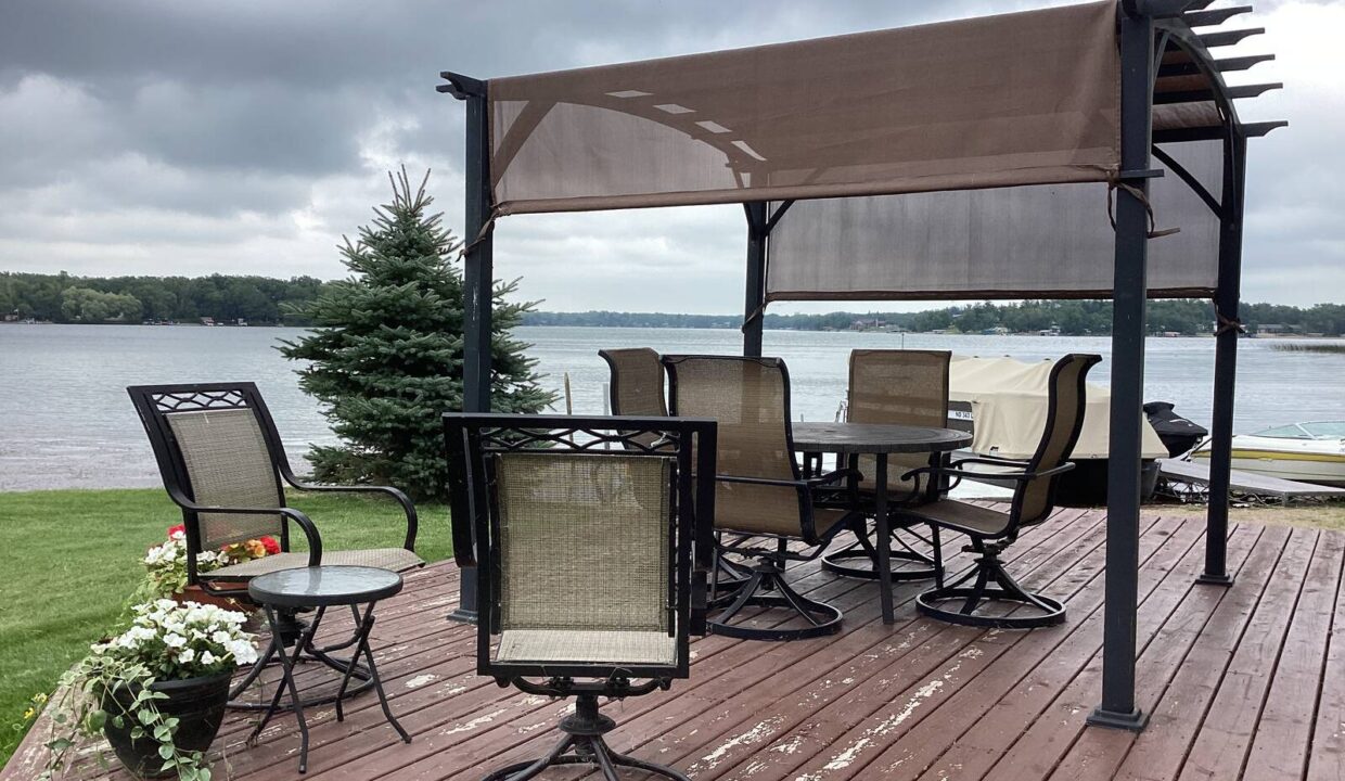 11549508-zgZH8cBvybxkRdvR